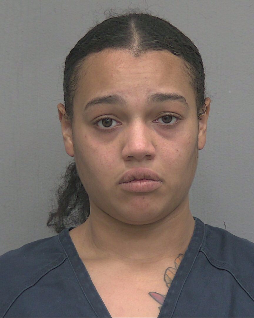 Booking photo of Chloe Loppe