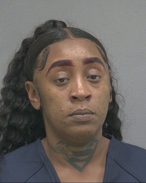Booking photo of Aaronnette Lee