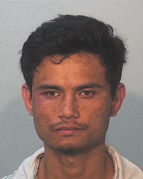 Au Mae booking photo