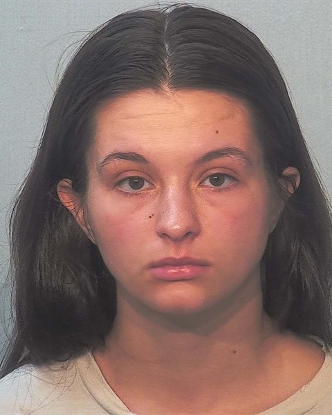 Booking photo of Isabella Zarowny