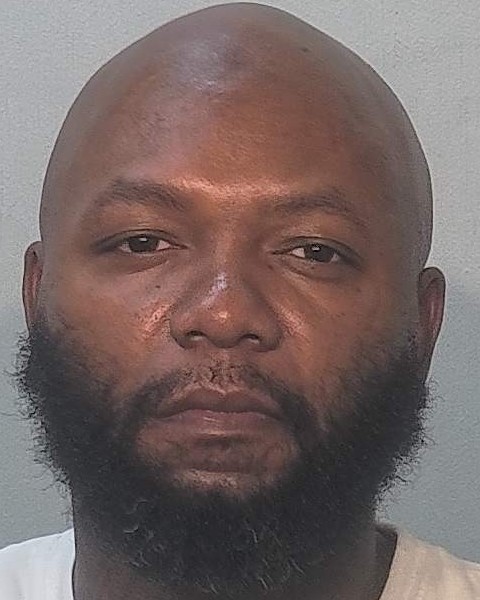 Booking photo of Yoshzmin Hairston