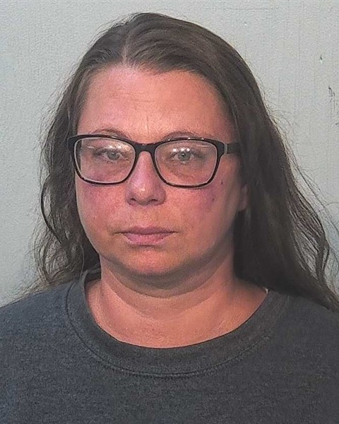 Booking photo of Amy Burelison