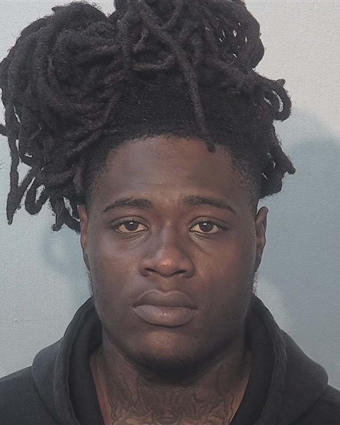 Booking photo of Dmari Drew