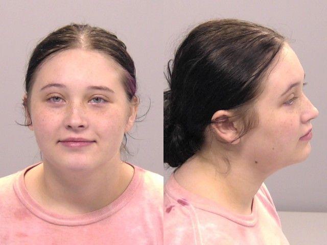 Booking photo of Leah Risner