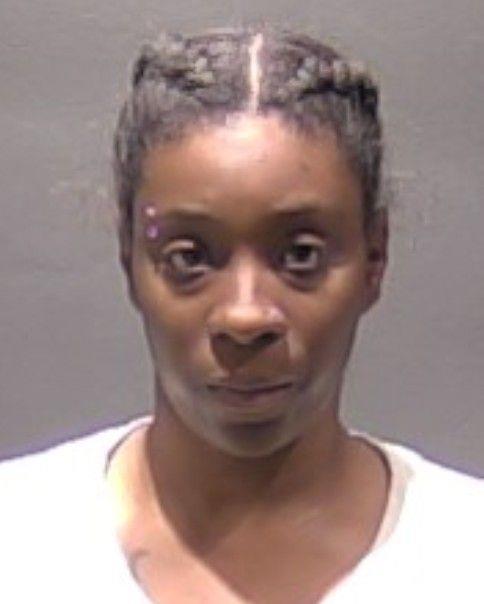 Booking photo of Darnisha Mason