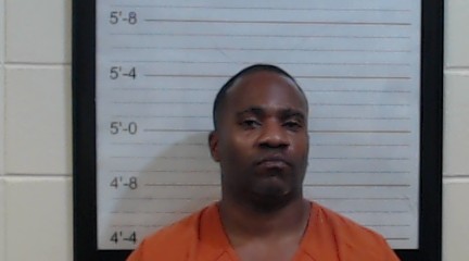 Booking photo of D'anthony Lee Brown