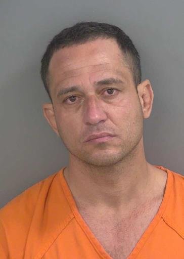 Booking photo of Alexis Morareyes