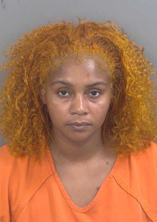 Booking photo of Leonna Gomes