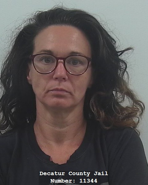 Booking photo of Amanda Janell Coomer