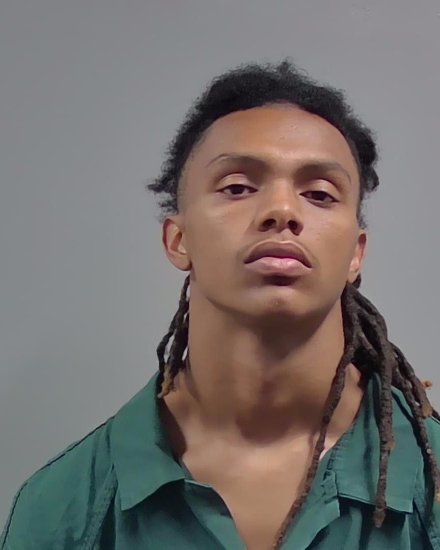 Booking photo of Ladavion Ortiz