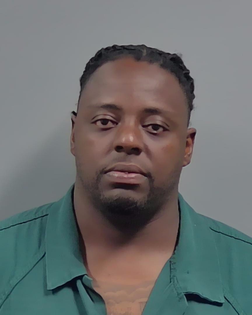 Booking photo of Kelvin Crenshaw