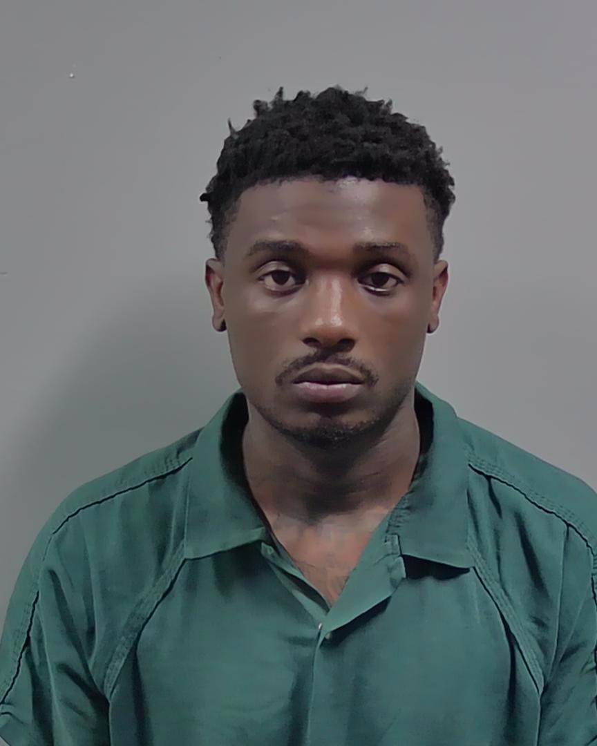 Booking photo of Zavion Lyons