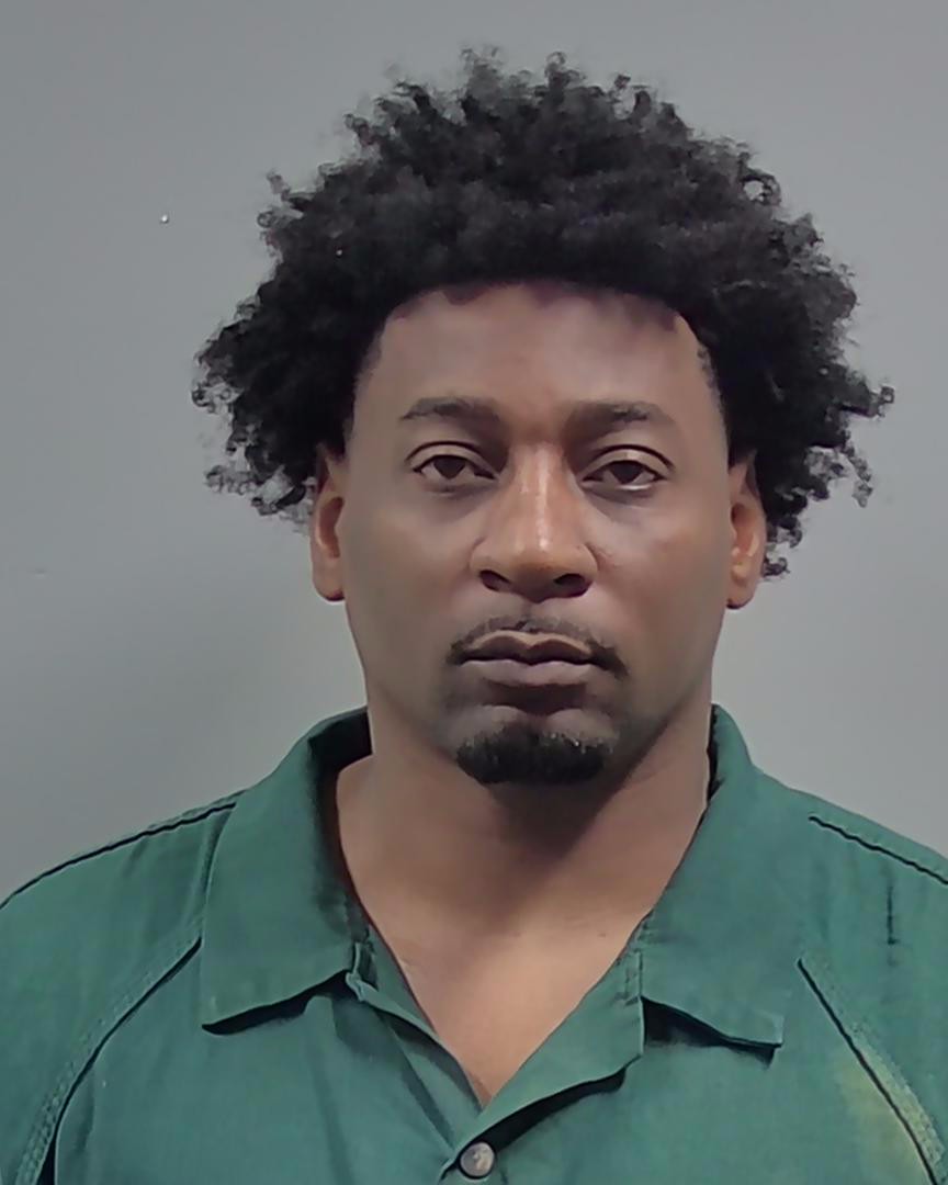 Booking photo of Travaris Stallworth