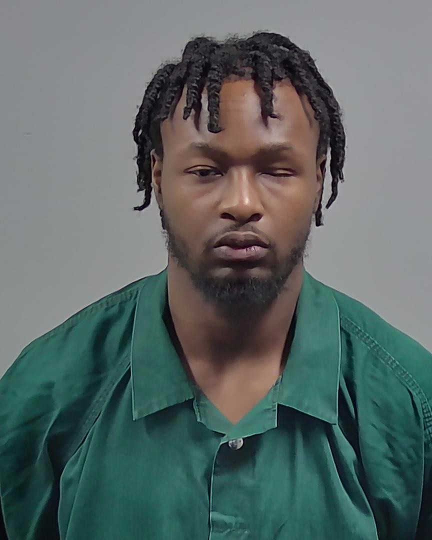 Booking photo of Jaylen Robinson