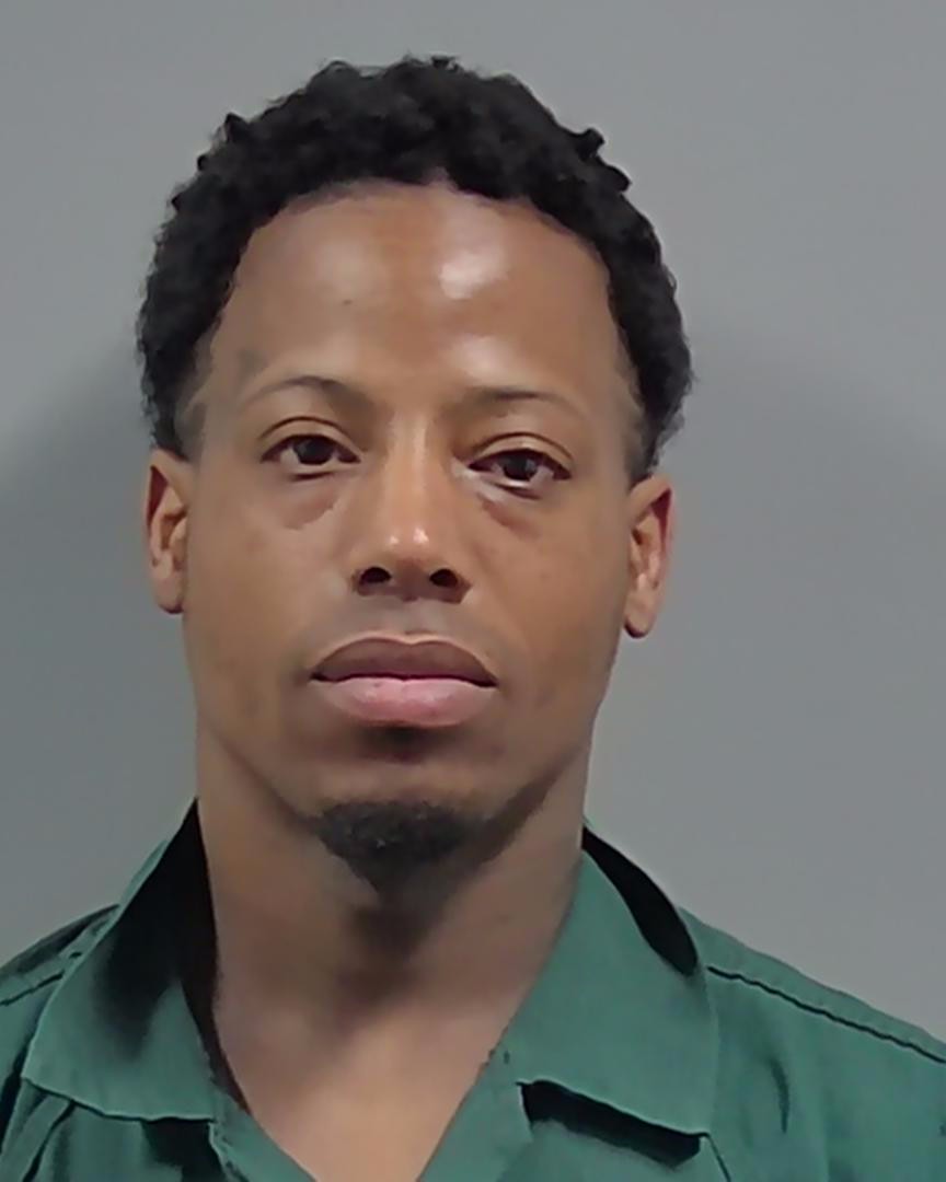 Booking photo of Delvin Hestle