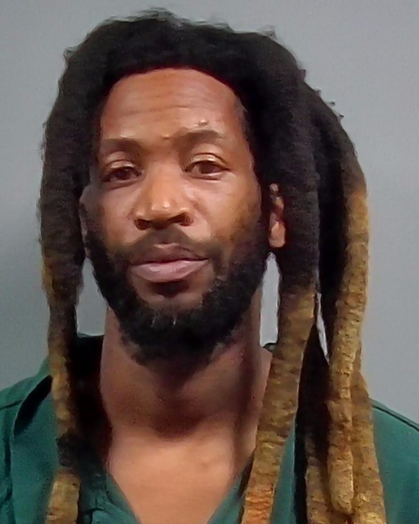 Jakomois Love booking photo