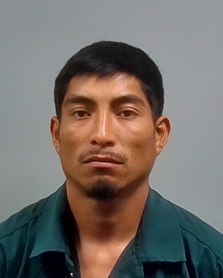 Booking photo of Darwin Roblero Bravo