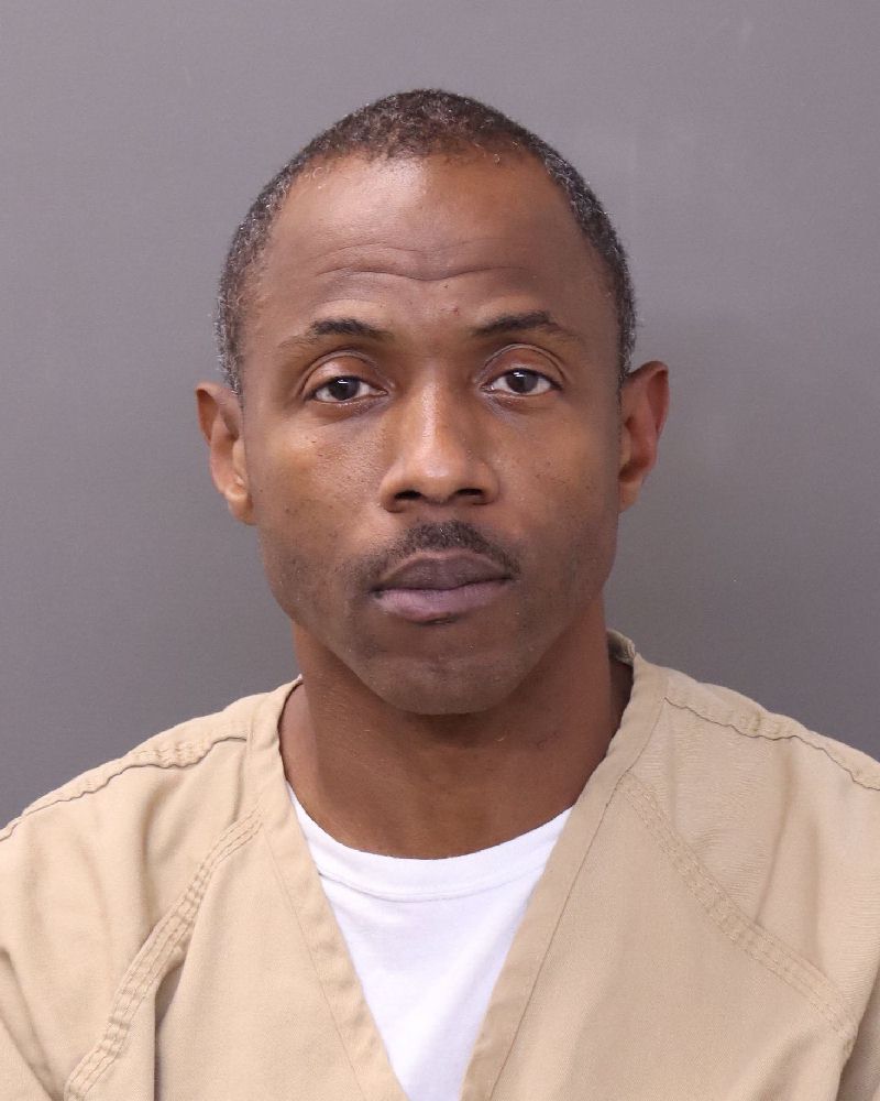 Booking photo of Javon L Reynolds