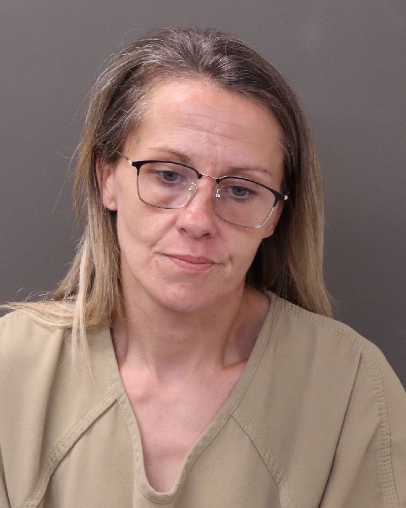 Booking photo of Danielle Darea Lorah