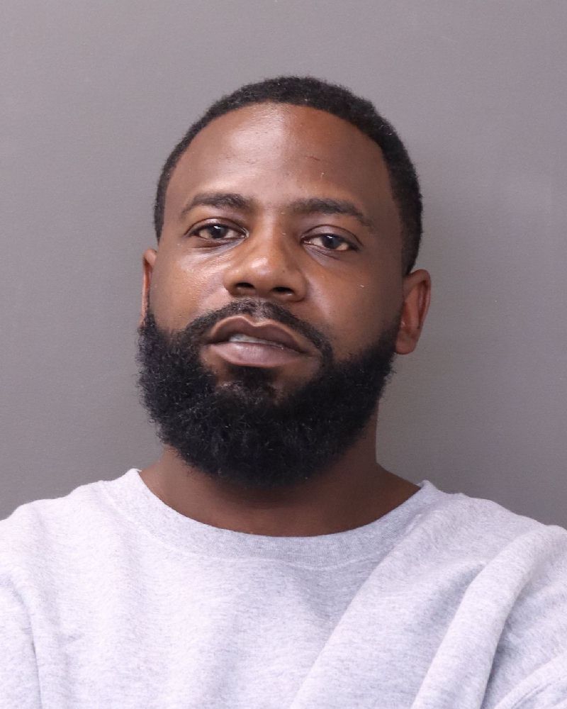 Robert Davis booking photo