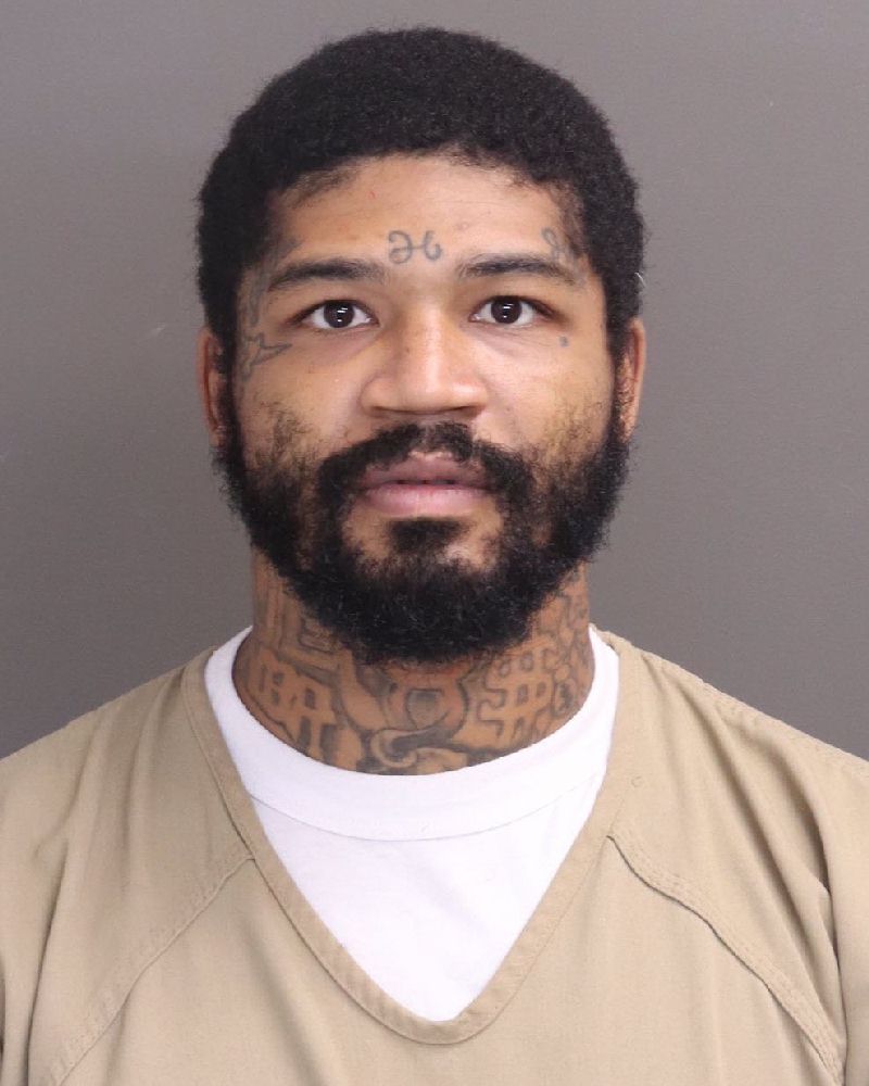 Booking photo of Lovauntea Jovan Mickens