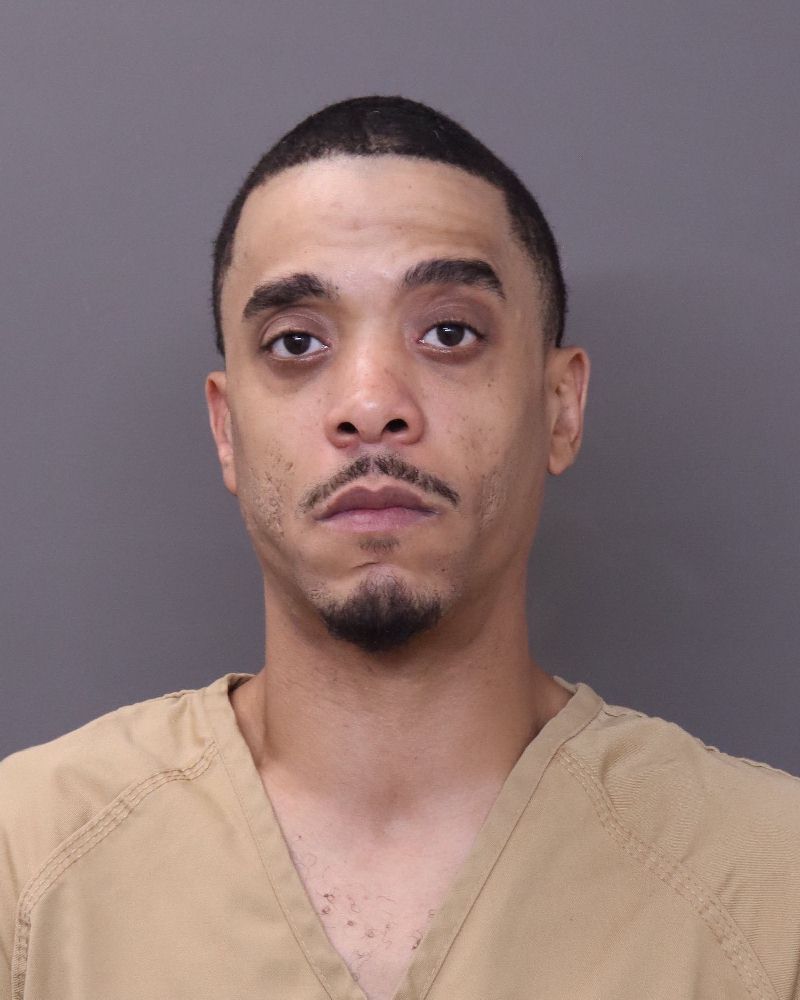 Booking photo of Isaiah A Mills