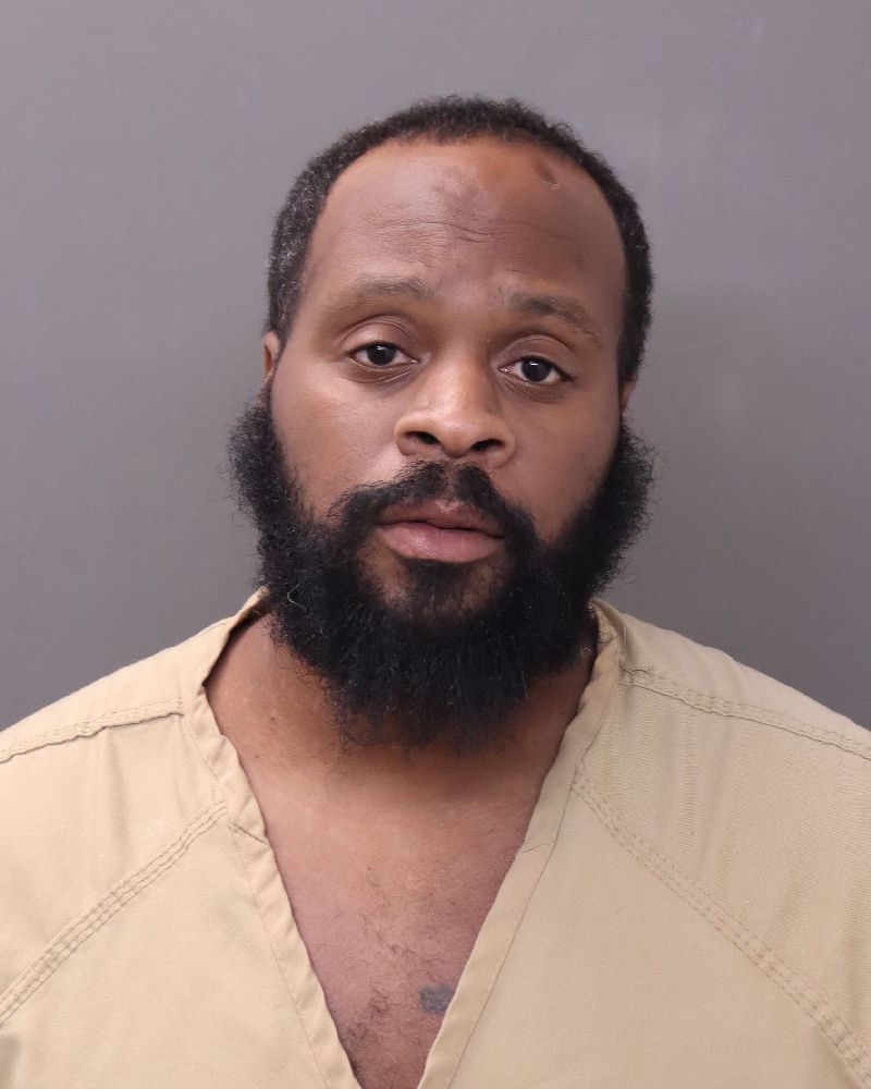 Booking photo of Domique Lee Cleveland