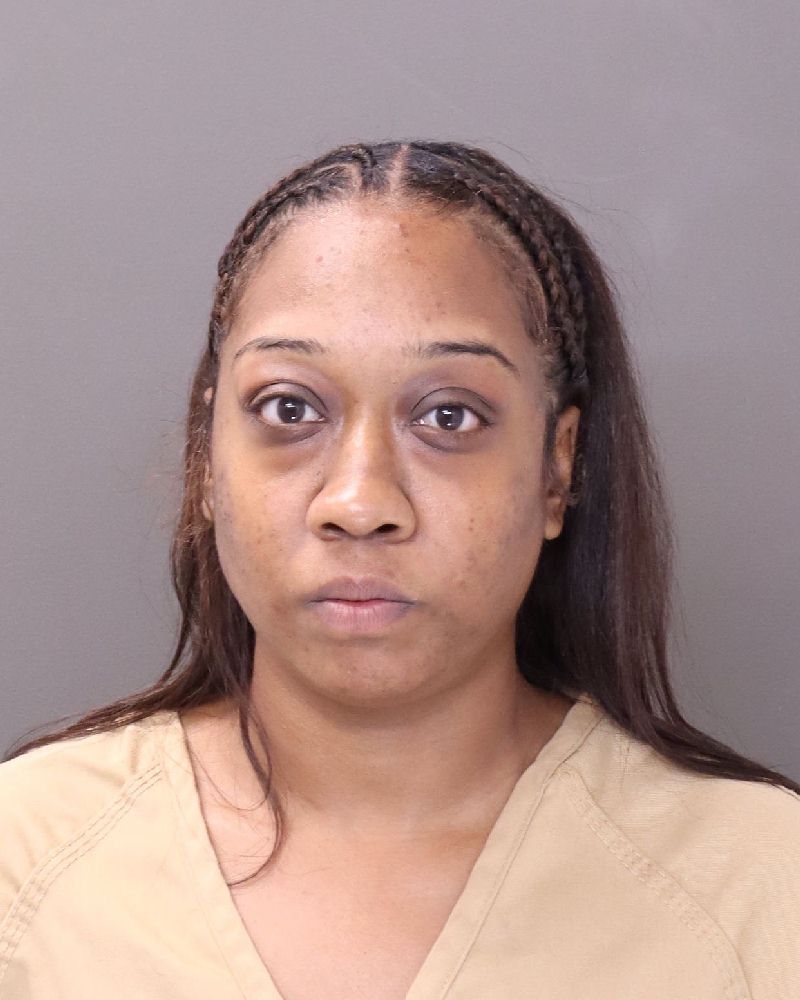 Booking photo of Shanta D Cruthird