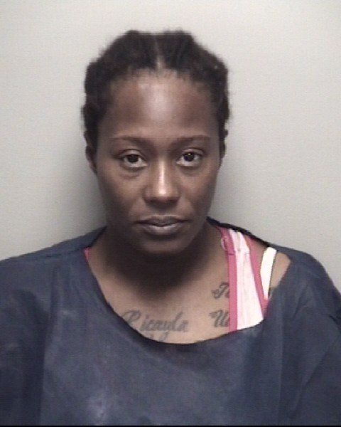 Booking photo of Lashaundra Thompson