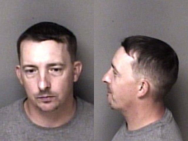 Booking photo of Robert Hunt