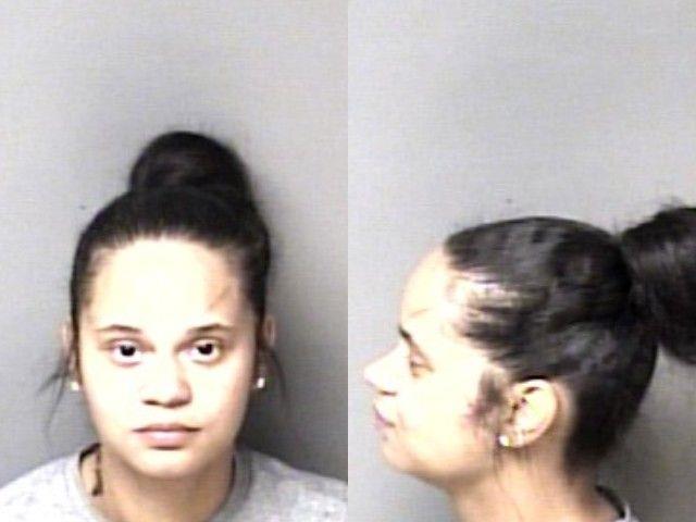 Booking photo of Johnisha Leach
