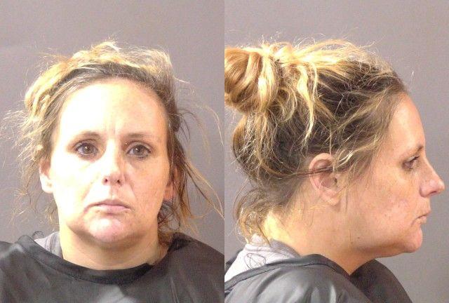 Booking photo of Amanda Davis