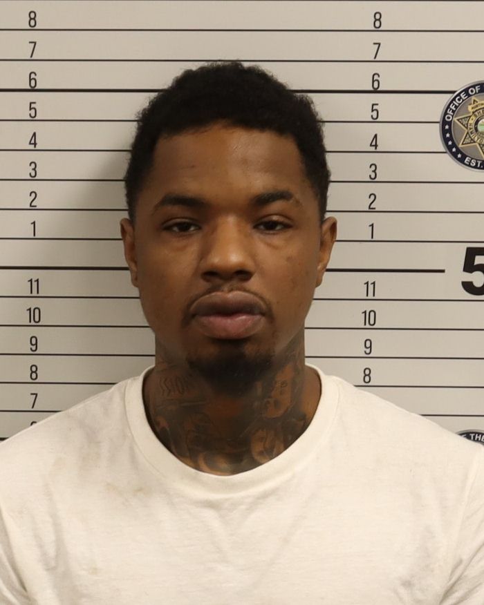 Booking photo of Deshundre Vinson