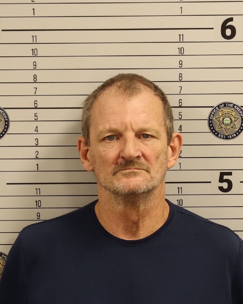 Booking photo of Michael Dakota Hanks