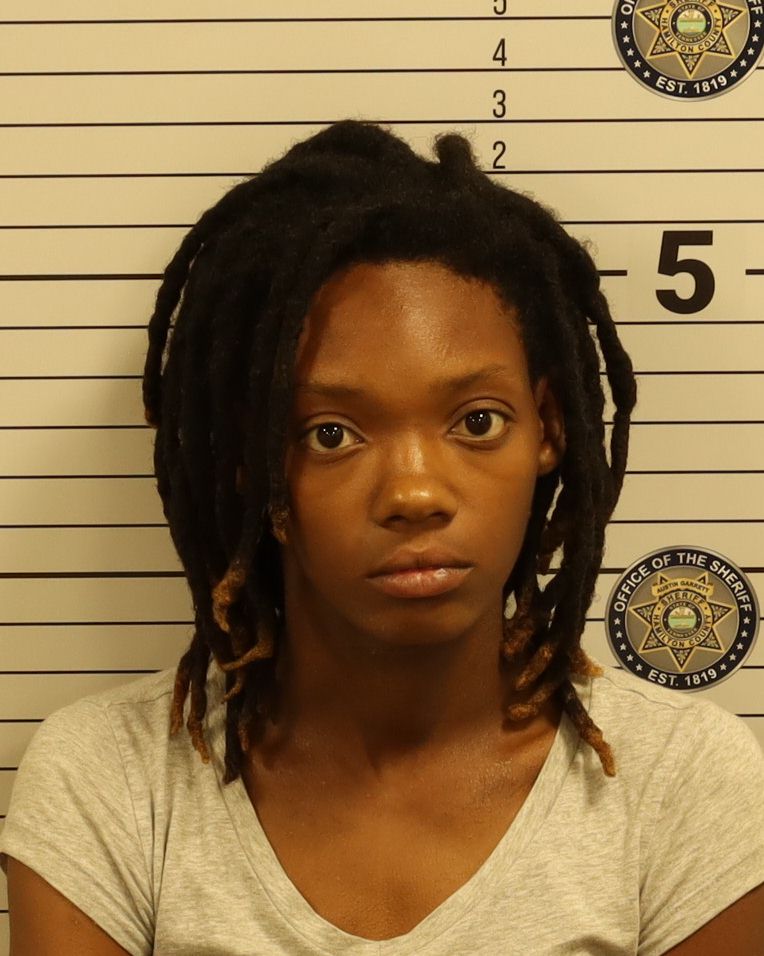Booking photo of Eriyuan Meshay Carter