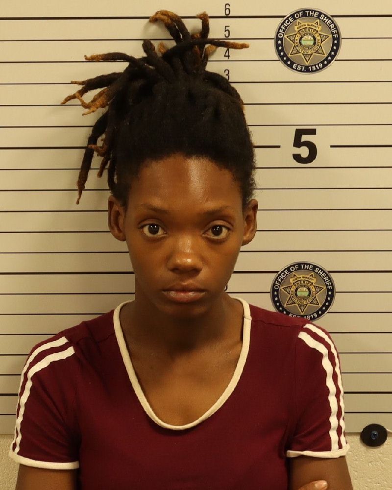 Booking photo of Eriyuan Meshay Carter