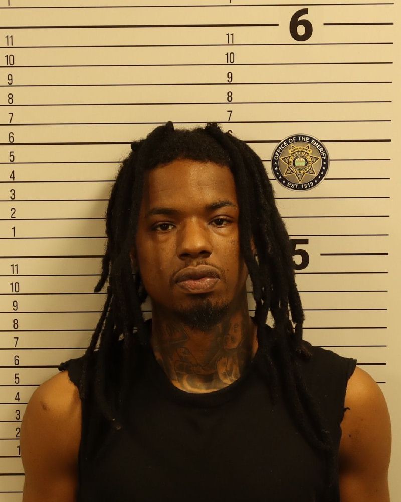 Booking photo of Deshundre Vinson