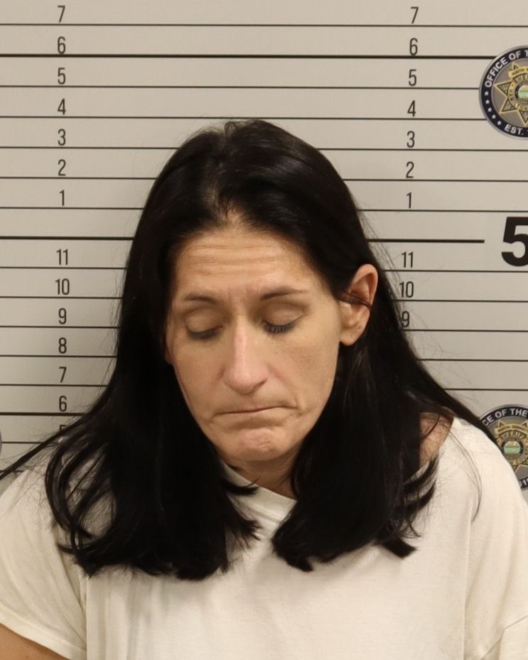 Booking photo of Elizabeth Ashley Arnett