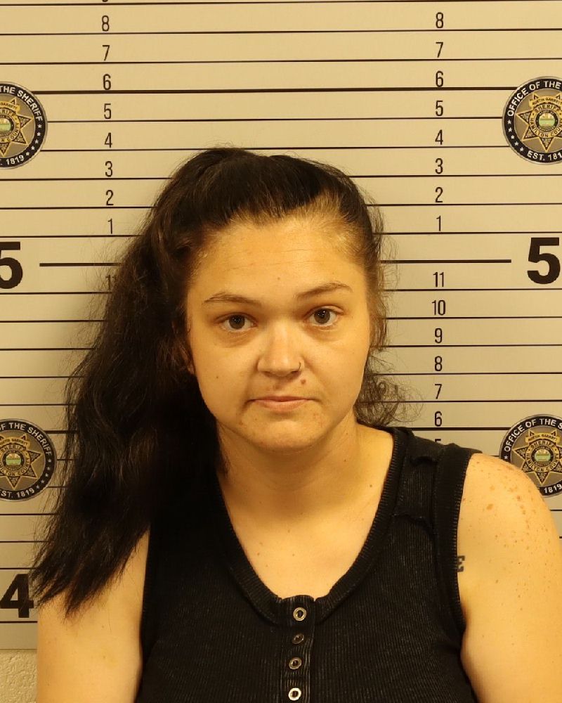 Lindy Elise Mccrary booking photo