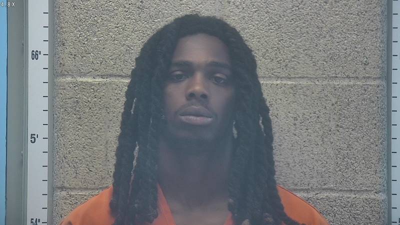 Booking photo of D'micah Higgins