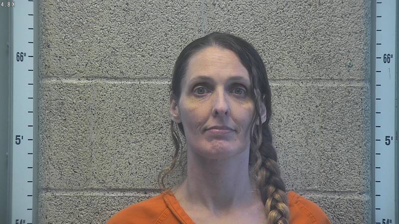 Booking photo of Arrielle Tomlinson