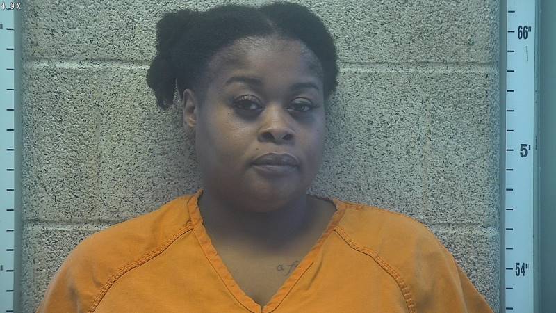 Booking photo of Latara Graves