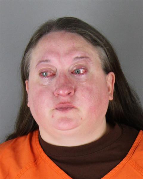 Booking photo of Renae Wallin