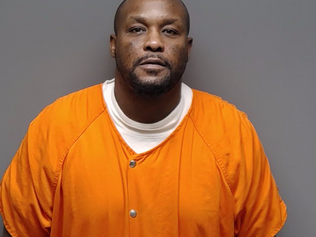Booking photo of Pernell James Robinson