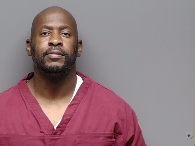Booking photo of Lamar Antonio Thompson