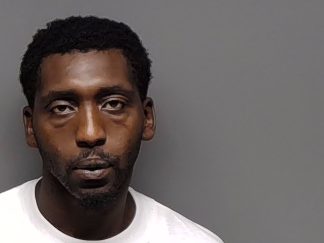 Booking photo of Devonate Mccrea