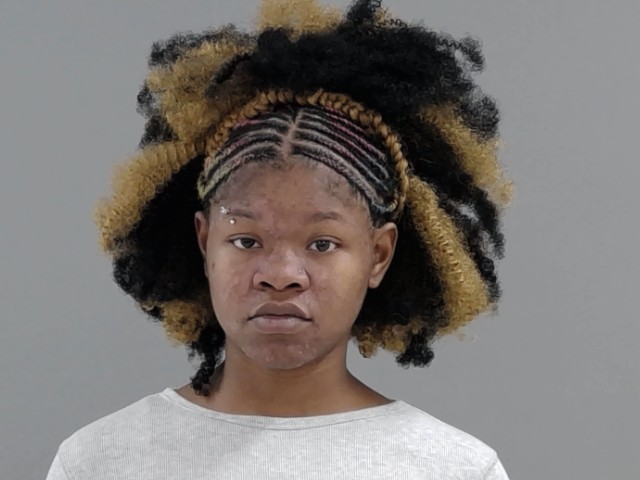 Booking photo of Anijae Yvonne Smith