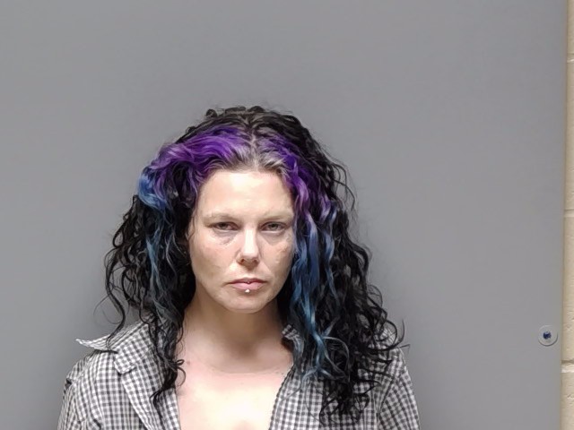 Booking photo of Tia Renae Davis