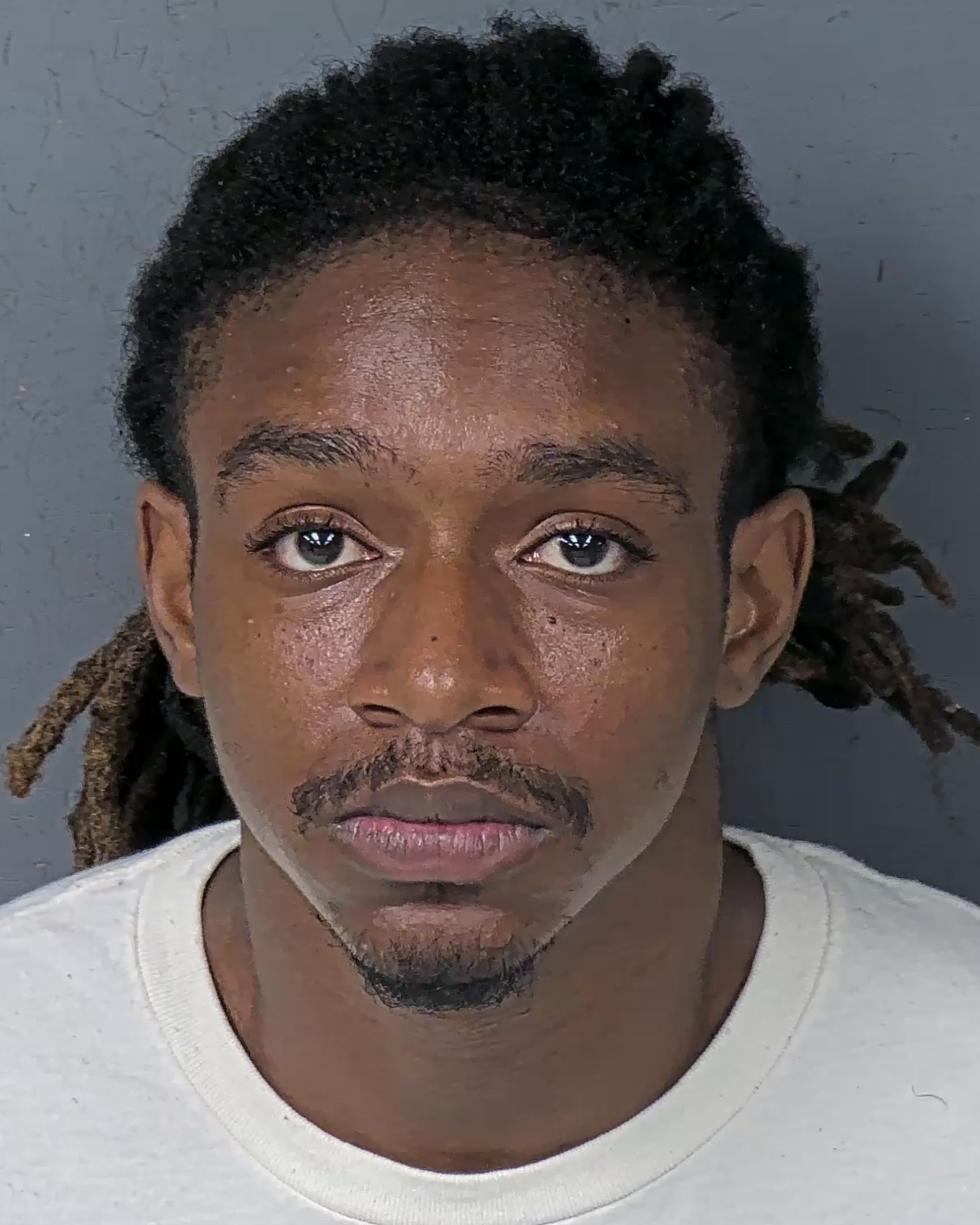 Booking photo of Johnny Da'shawn Preston