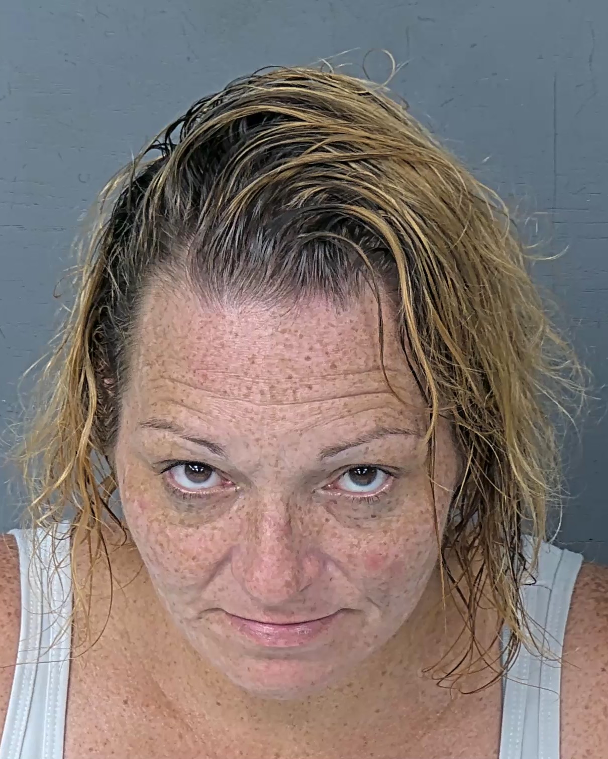 Booking photo of Amber May Oxendine